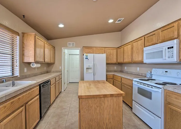 5 Mi To & Marina: Havasu Getaway! *