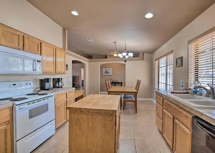 Holiday home 5 Mi To & Marina: Havasu Getaway! Lake Havasu City