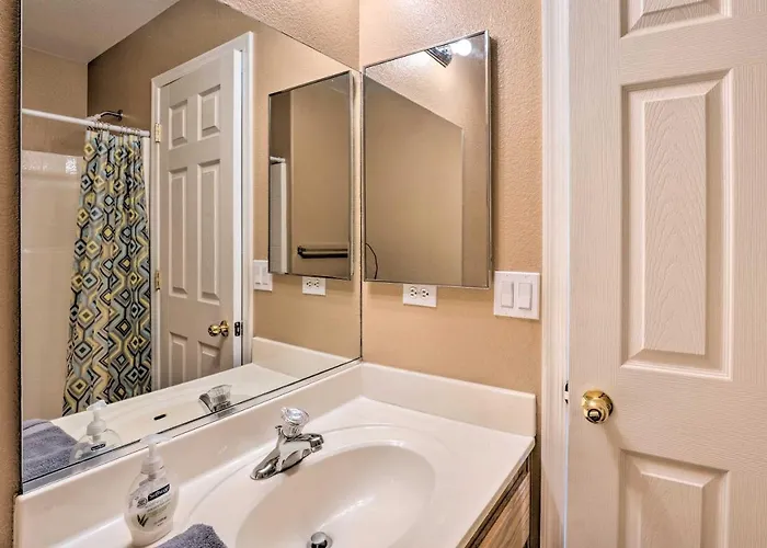 Holiday home 5 Mi To & Marina: Havasu Getaway! Lake Havasu City